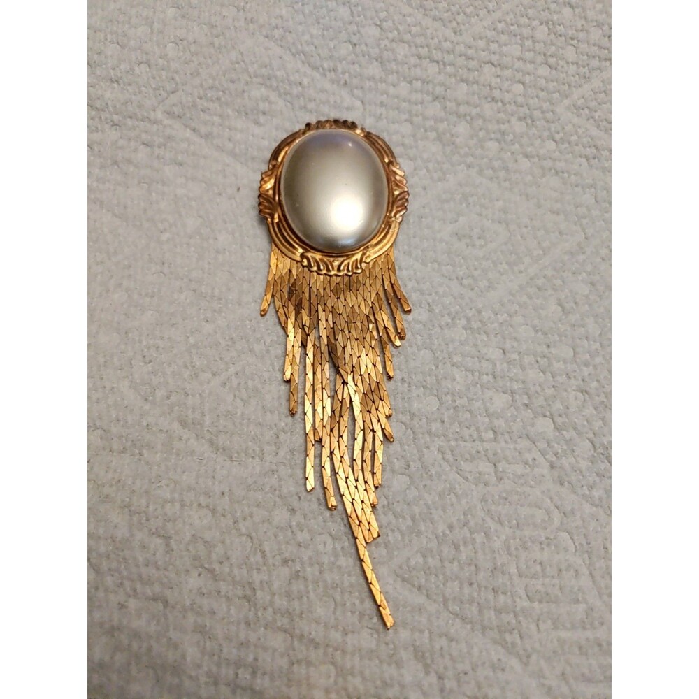 Vintage Gold Tone Victorian Revival Chain Fringe Brooch/Pin Cabochon Faux Pearl